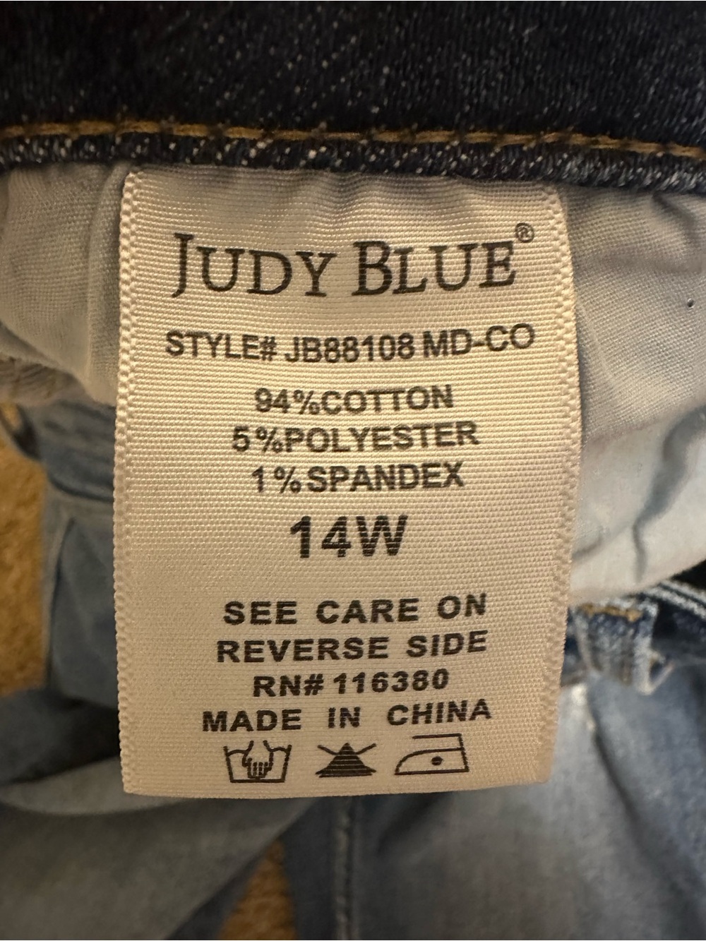 Judy Blue Washed Blue Distressed Boyfriend Jeans size 14W - Picture 9 of 9